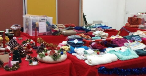 Vente de Noël du groupe Tricot Thé Artisanat